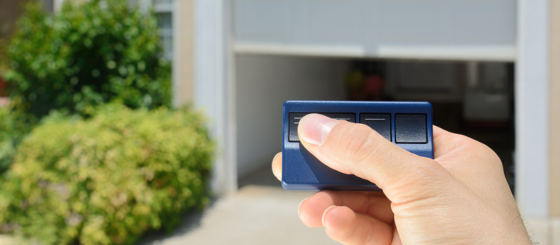 5 Reasons to Use a Universal Garage Door Remote