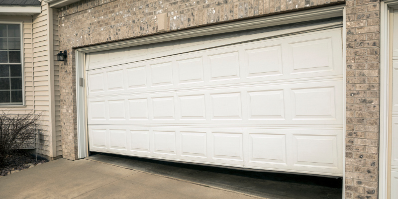 3 Simple Tips for Avoiding Emergency Garage Door Repair
