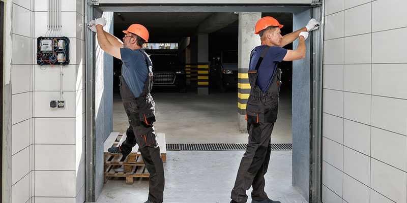 Top Signs You Need Emergency Garage Door Repair