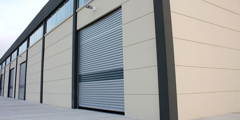 How to Choose the Right Commercial Door Repair Company